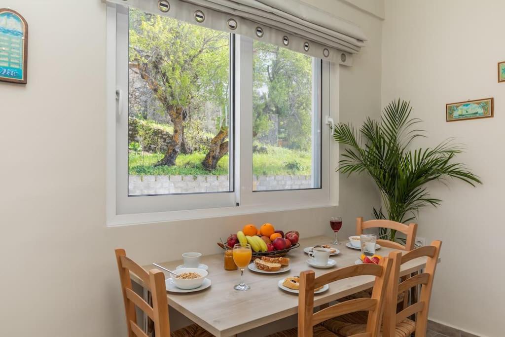 Apartamento O Palaios Fournos Tou Andrea Kardhakáta Exterior foto